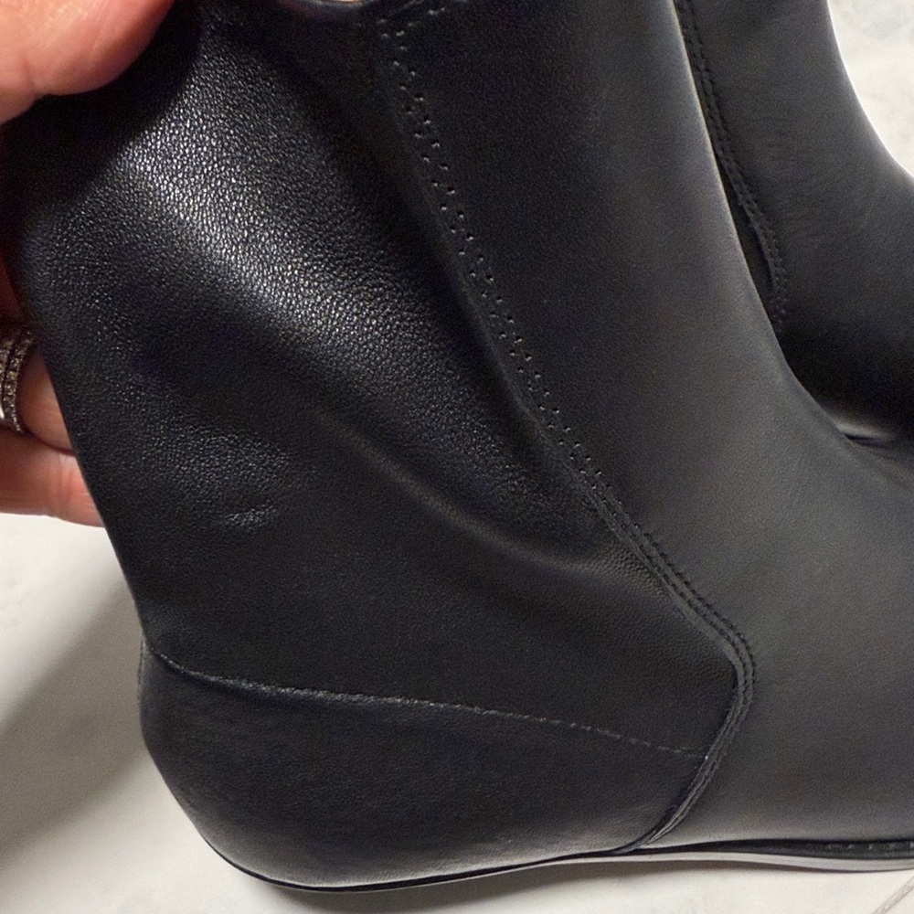 Madewell Sleek Black Leather Idris Boot - Picture 5 of 7